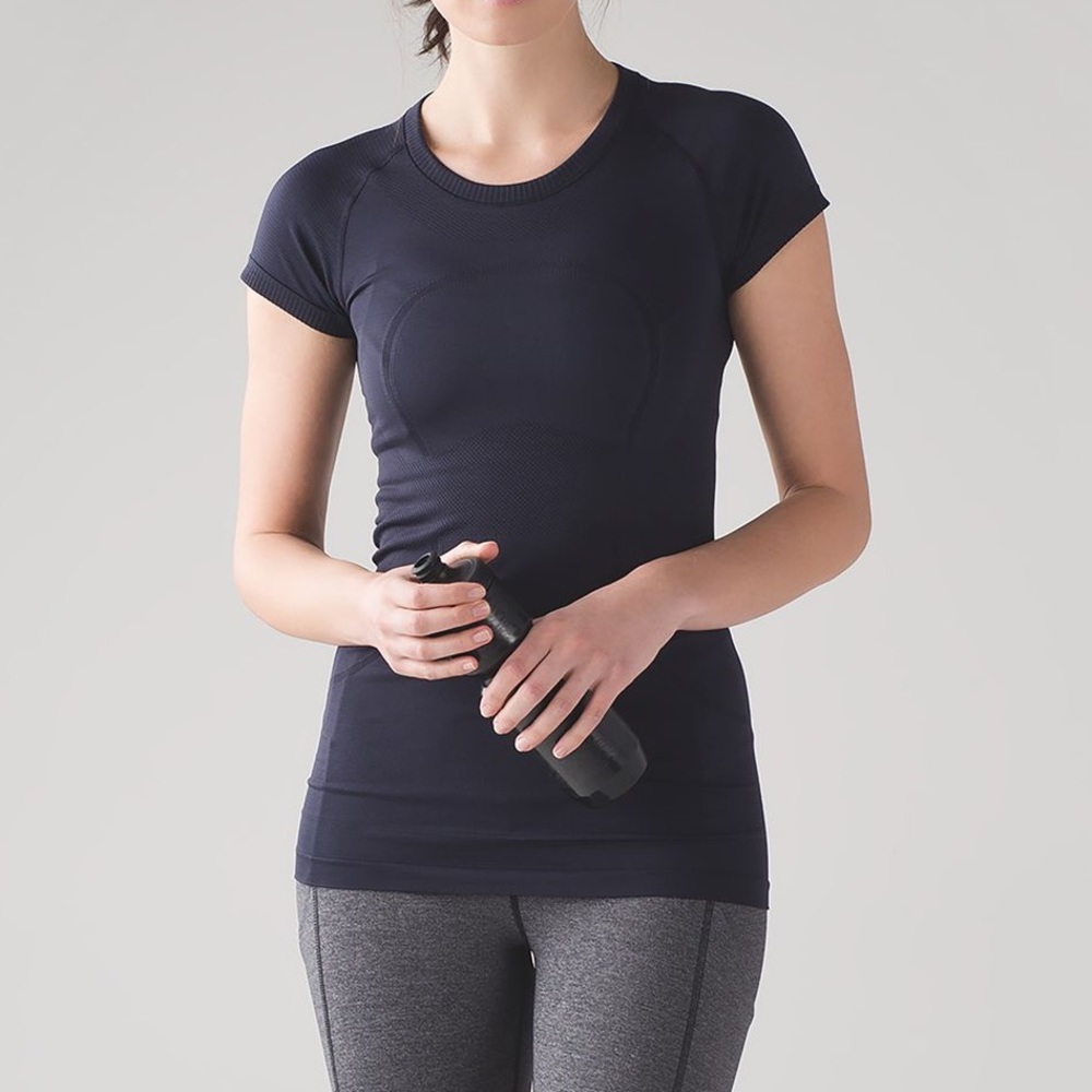 Navy LULULEMON swiftly tech shirt
